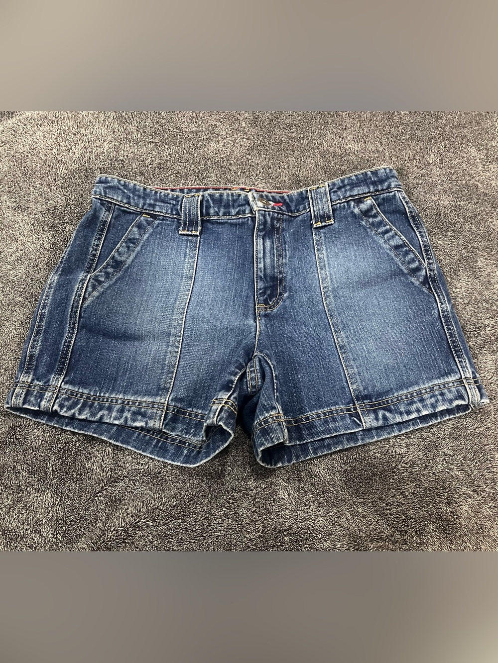 Vintage Tommy Hilfiger women's denim shorts 100% cotton size 8